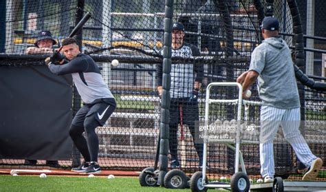 how-long-to-become-good-at-baseball-like-jarren-duran baseball player practicing batting