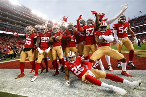 San Francisco 49ers football fans