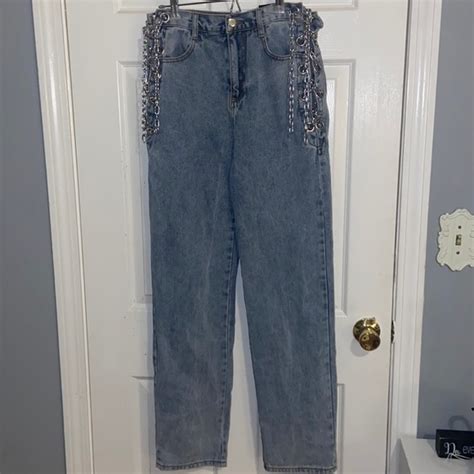 how-long-to-break-in-new-jeans-comfortably wearing new jeans breaking in