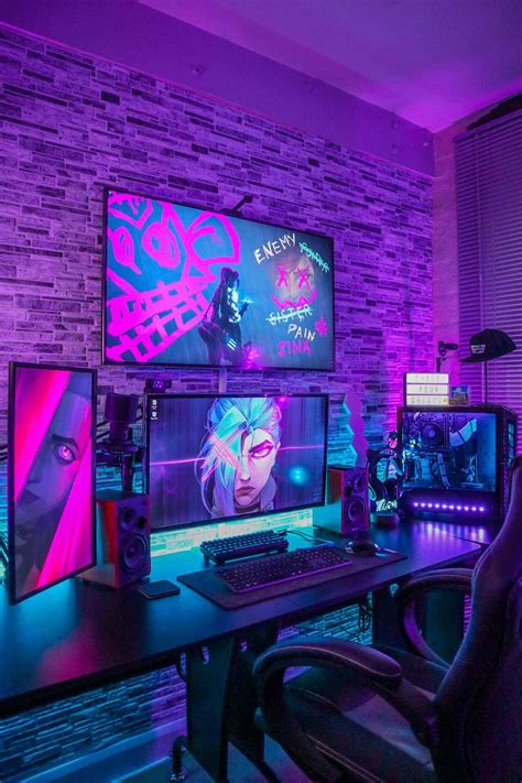 how-long-to-build-twitch-following-like-ibai Twitch streamer gaming setup