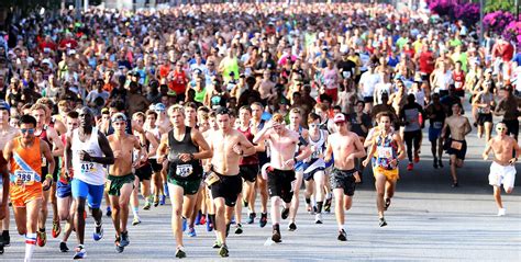 Bix 7 road race runners