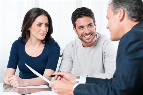 how-long-to-consult-injury-attorney-case lawyer consultation meeting