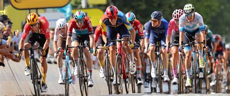 how-long-to-cycle-tour-de-france-stage Tour de France cyclist racing