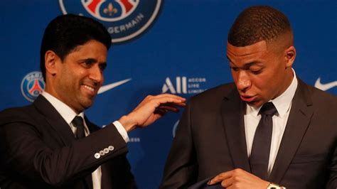PSG football strategy meeting