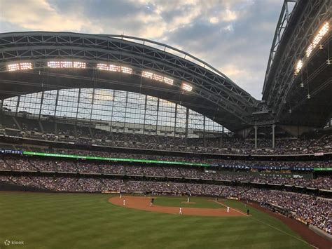 Milwaukee Brewers baseball game experience