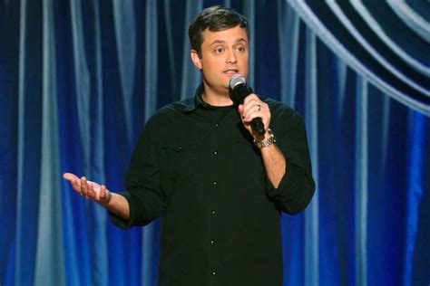 how-long-to-enjoy-nate-bargatze-comedy-special Nate Bargatze stand-up comedy performance