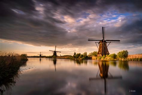 how-long-to-explore-netherlands-thoroughly Netherlands travel scenic canals and windmills