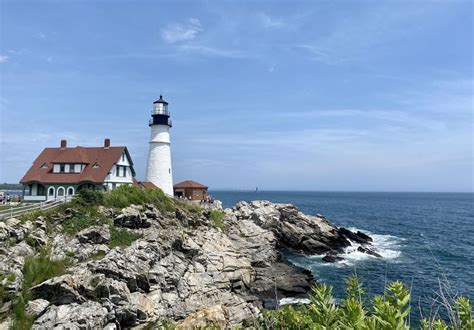 how-long-to-explore-portland-maine Portland Maine waterfront and lighthouse