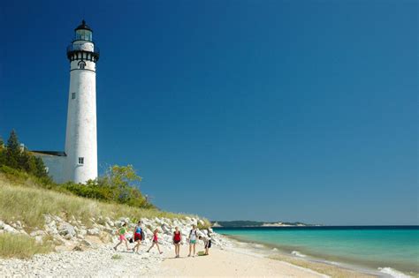 how-long-to-explore-traverse-city Traverse City scenic views