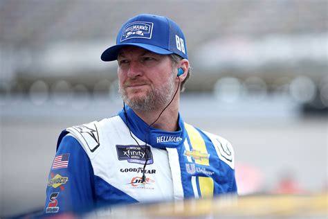 how-long-to-follow-dale-earnhardt-jr-racing-career Dale Earnhardt Jr NASCAR racing