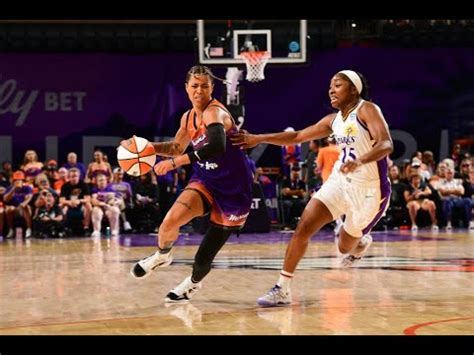 how-long-to-follow-la-sparks-basketball-season LA Sparks basketball game