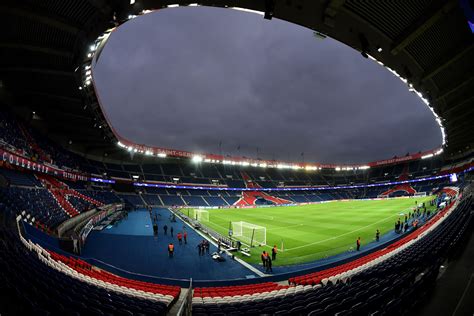 PSG football match stadium fans