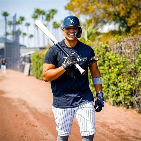 Carlos Narvaez sports player