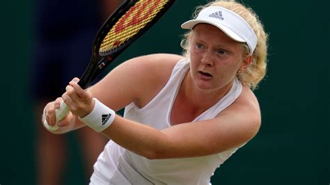 how-long-to-learn-about-francesca-jones-rise-in-tennis Francesca Jones playing tennis