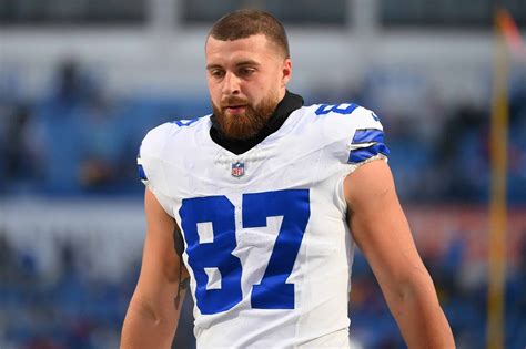 how-long-to-learn-about-jake-ferguson-football-career Jake Ferguson football player