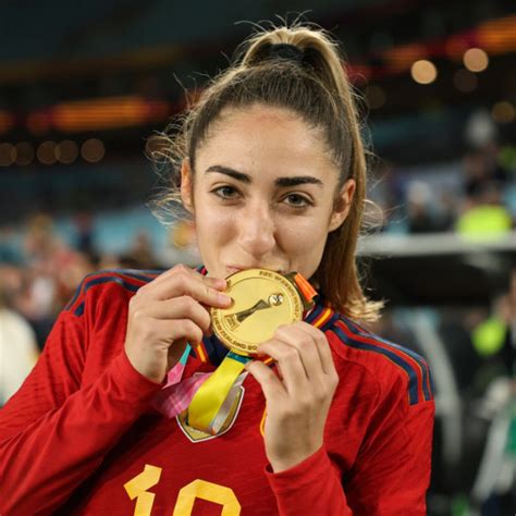 Olga Carmona soccer player
