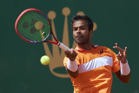 how-long-to-learn-about-sumit-nagal-tennis-career Sumit Nagal playing tennis