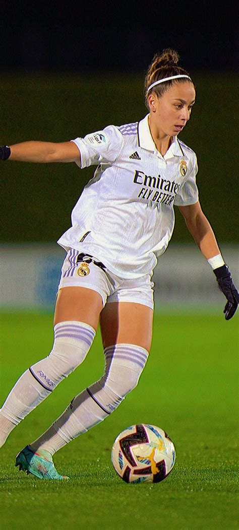 how-long-to-learn-athenea-del-castillo-career-achievements Athenea del Castillo football player