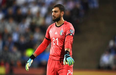 how-long-to-learn-donnarumma-goalkeeping-techniques Gianluigi Donnarumma goalkeeping techniques