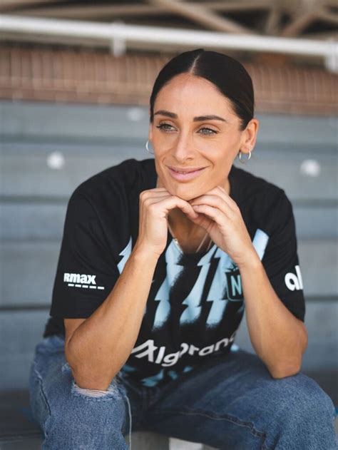 how-long-to-learn-esther-gonzalez-soccer-career Esther González soccer player