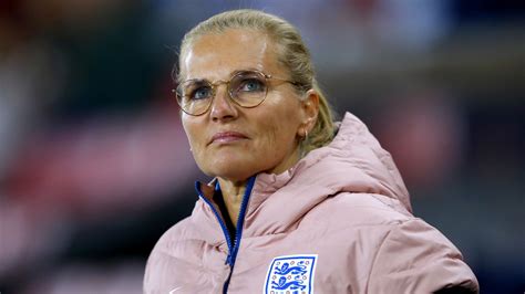 Sarina Wiegman coaching football