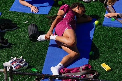 how-long-to-learn-soccer-techniques-from-salma-paralluelo Salma Paralluelo soccer training drills