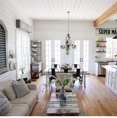 Joanna Gaines farmhouse interior design