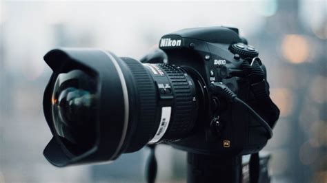 how-long-to-master-photography-like-shae-peppler-cornette professional photographer shooting with DSLR camera