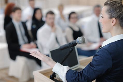 how-long-to-master-public-speaking-like-nancy-pelosi professional public speaking presentation