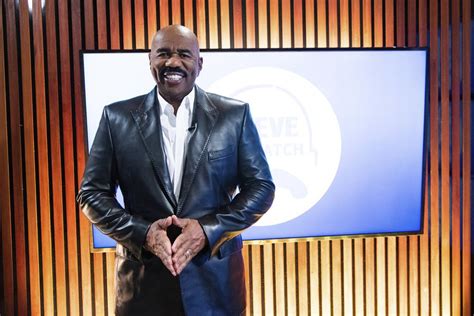 how-long-to-prepare-show-like-steve-harvey Steve Harvey hosting a TV show