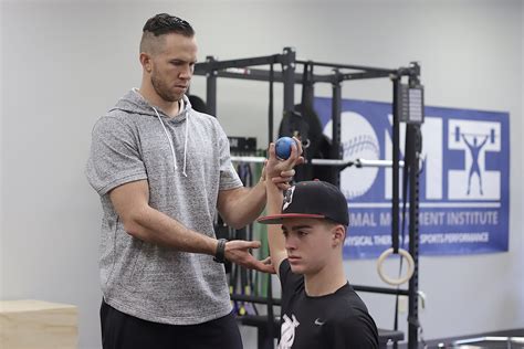 baseball pitcher recovery routine