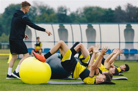 how-long-to-recover-from-injury-goalkeeper-like-donnarumma goalkeeper injury recovery training