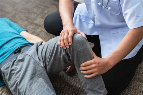 how-long-to-recover-from-injury-like-esther-gonzalez athlete injury recovery physical therapy