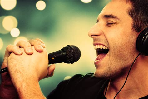 how-long-to-sing-like-jordan-smith person singing vocal training