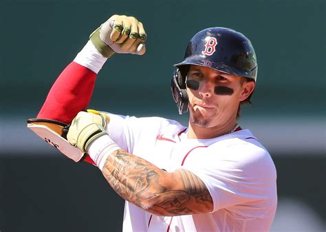 how-long-to-track-jarren-duran-baseball-progress Jarren Duran playing baseball