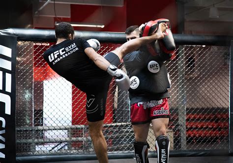 how-long-to-train-for-ufc-fight-like-aaron-pico UFC fighter training in gym