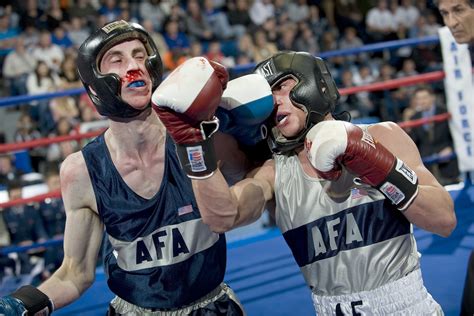 how-long-to-train-like-bruce-carrington-daily professional athlete training boxing