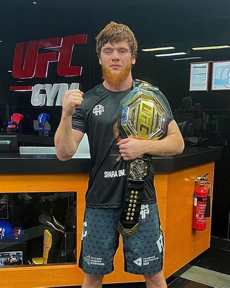 how-long-to-watch-all-magomedov-fights MMA fighter Magomedov in action