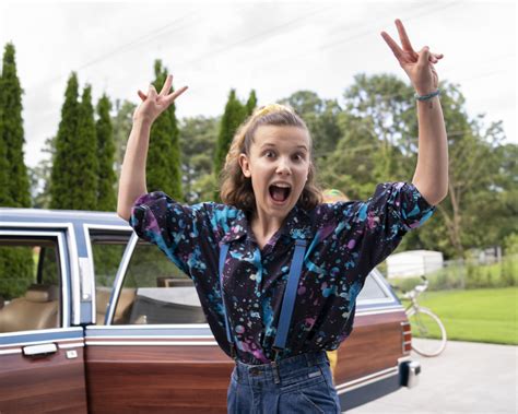 how-long-to-watch-all-millie-bobby-brown-episodes Millie Bobby Brown Stranger Things scenes