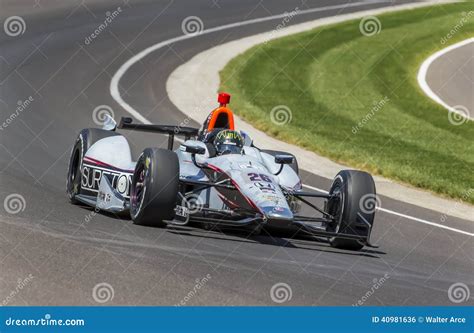how-long-to-watch-indy-car-race IndyCar race track action